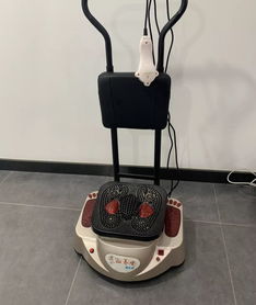 温馨夕阳红 当社区成为第二个家，美容技术如何点亮银发时光